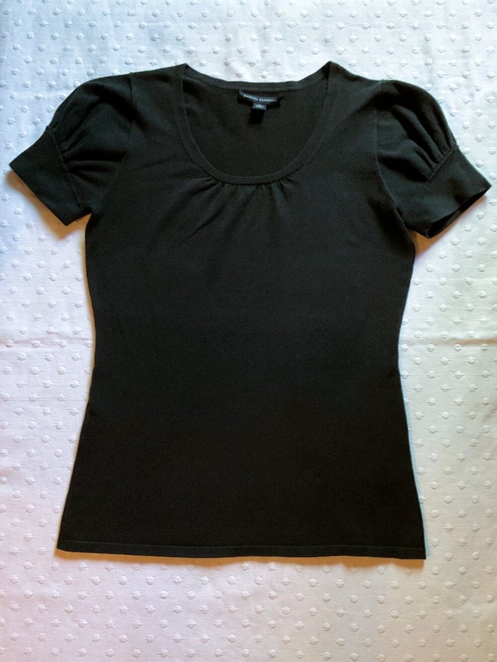 Banana Republic Women’s Lightweight Scoop Neck Sweater, Puff S/S, Black, Sz S